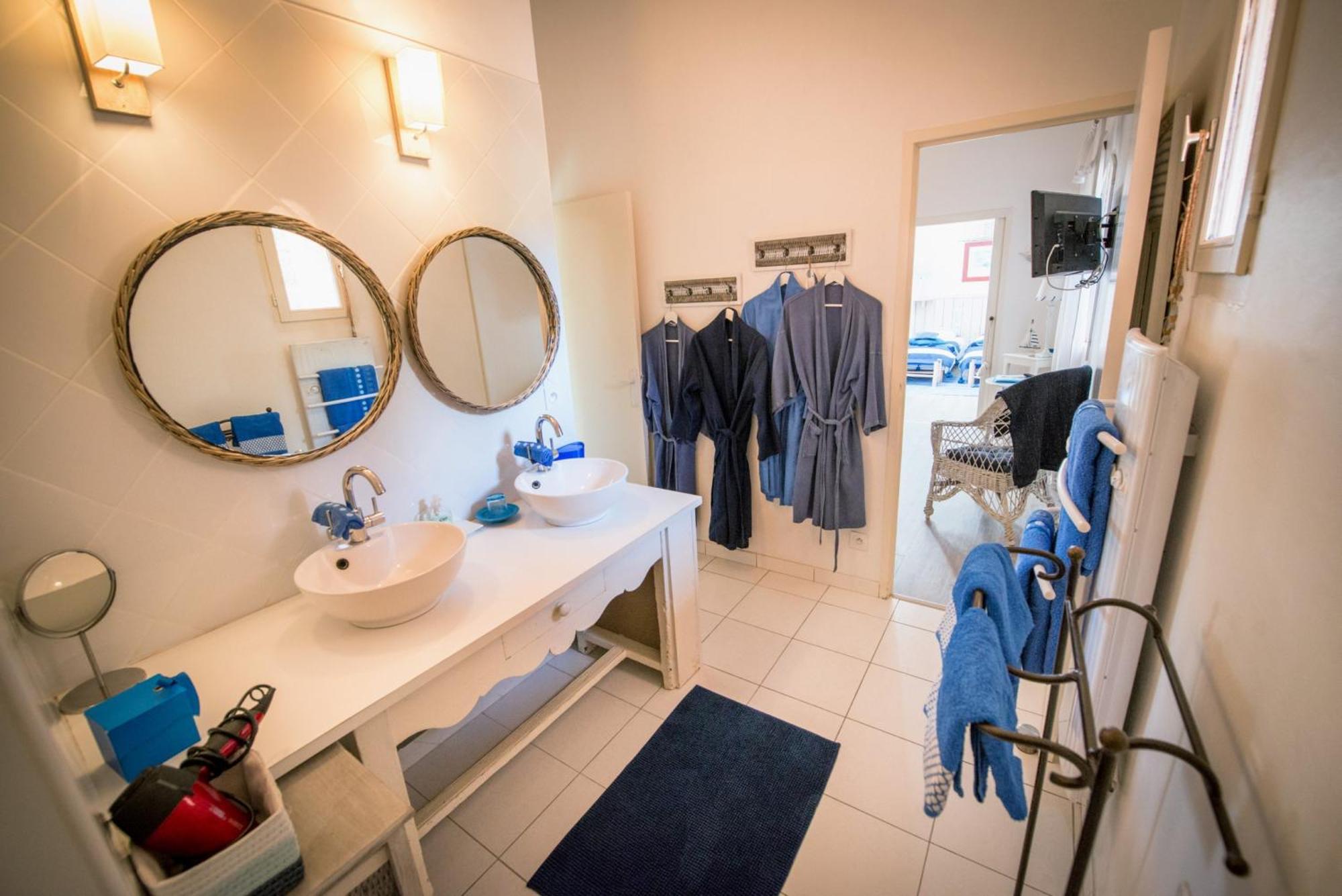 Gasthuis D'hotes Ambrosia Et 3*
